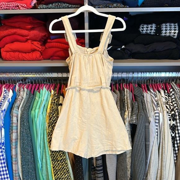 Boohoo cream back elastic band belted front zipper closure overall romper size S - Picture 3 of 3